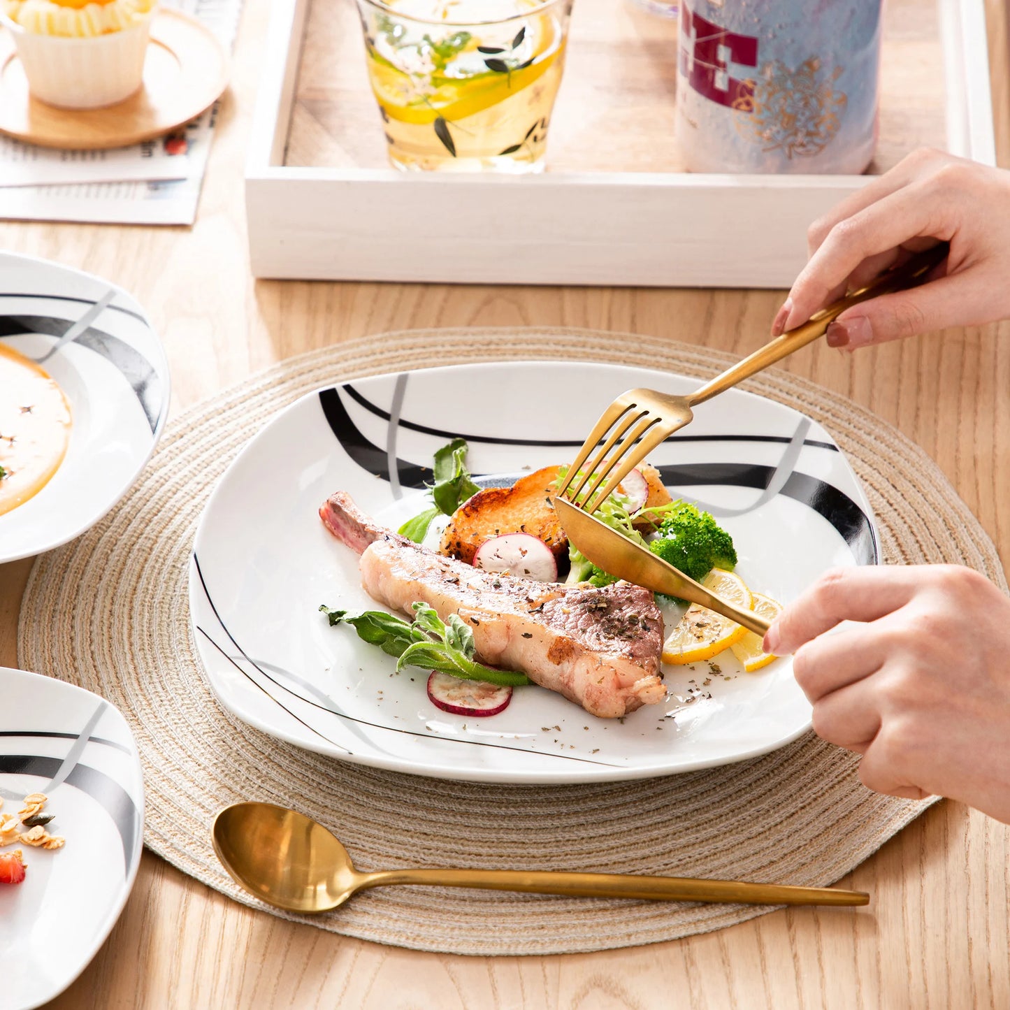 18 or 36-Piece Porcelain Ceramic Dishware Set